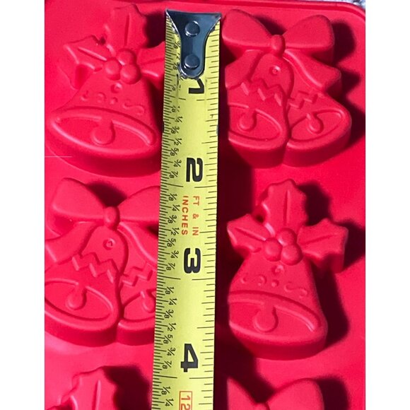 Christmas Flexible Ice Cube Trays Bundle of 3 - Picture 8 of 11